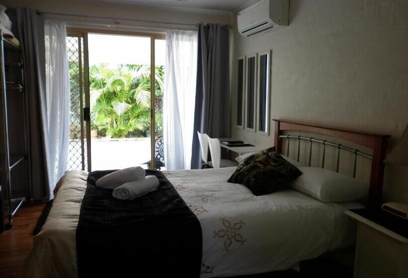 Oceana Holiday Units