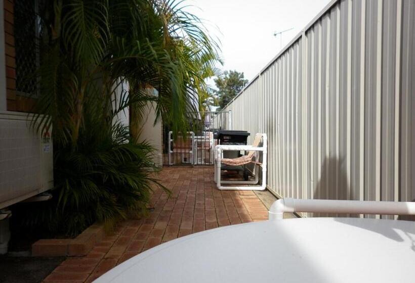 Oceana Holiday Units