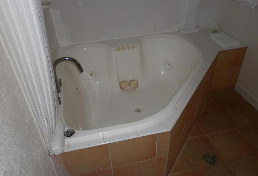 Oceana Holiday Units