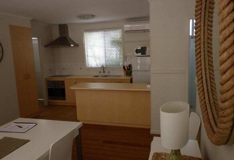 Oceana Holiday Units