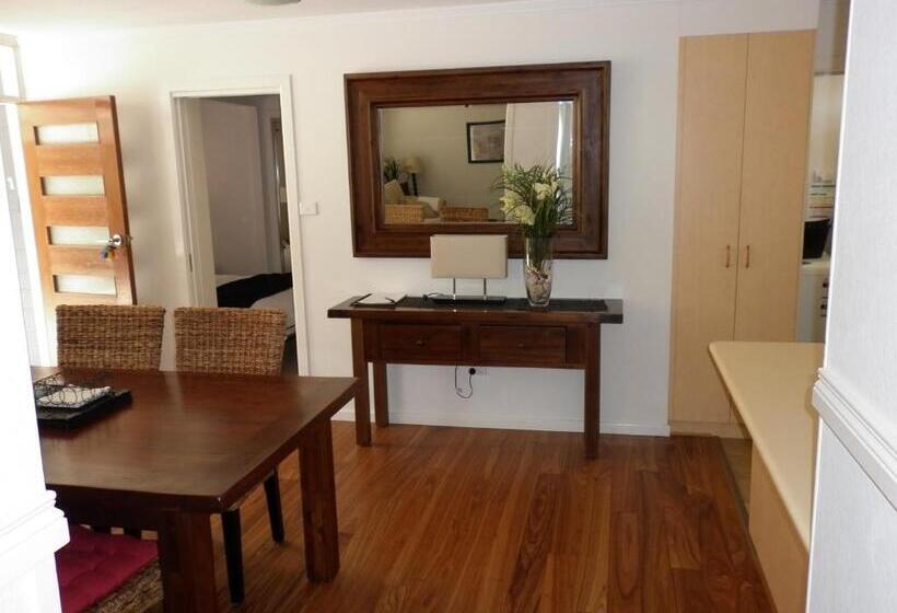 Oceana Holiday Units