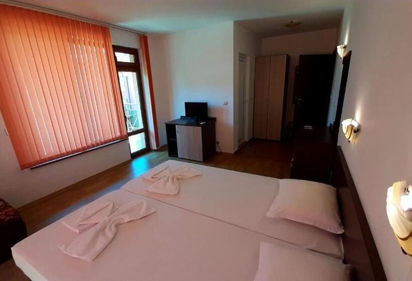 Пансион Adri Guest House