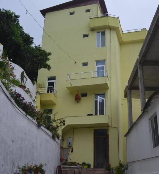 پانسیون Akhmed Guest House