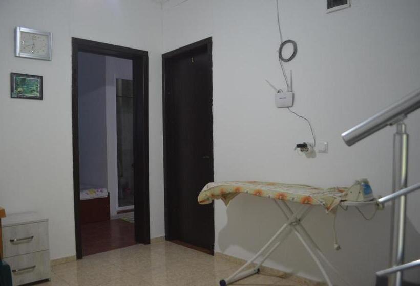 پانسیون Akhmed Guest House