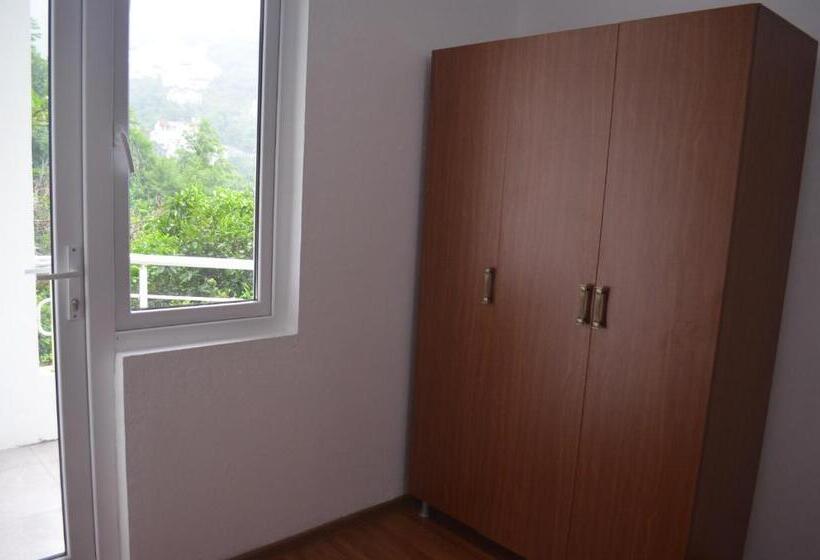 پانسیون Akhmed Guest House