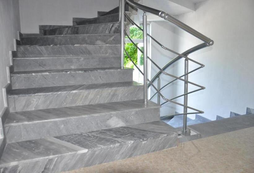 پانسیون Akhmed Guest House