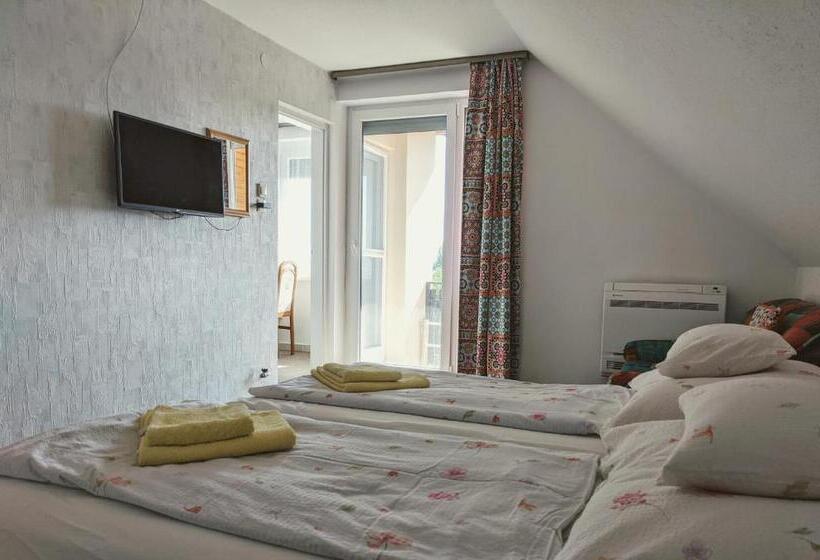 펜션 Angéla Vendégház