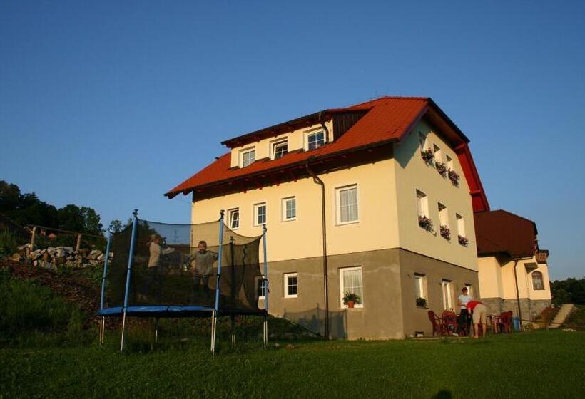ペンション Apartmány Záhořovo Lože