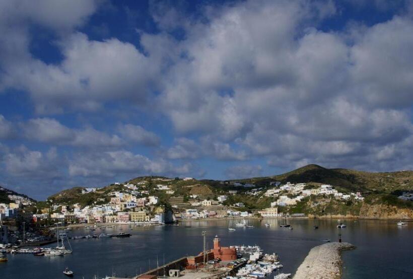 ペンション B&b La Terrazza Sul Porto