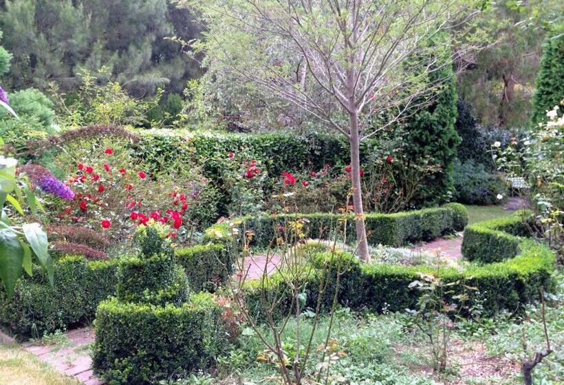 פנסיון Devon Long Barn