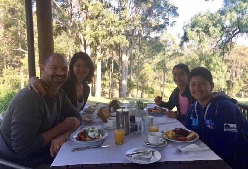 Пансион Elfin Hill Vineyard Accommodation