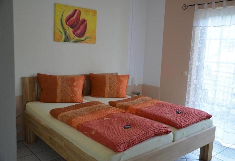 פנסיון Gästehaus Knaup