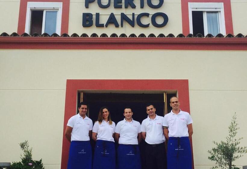 פנסיון Hostal Restaurante Puerto Blanco