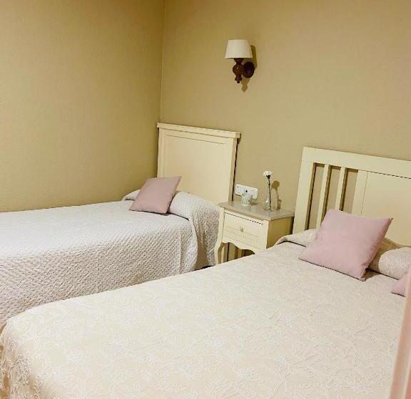 פנסיון Hostal Restaurante Puerto Blanco