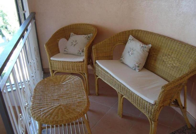 بنسيون Il Glicine