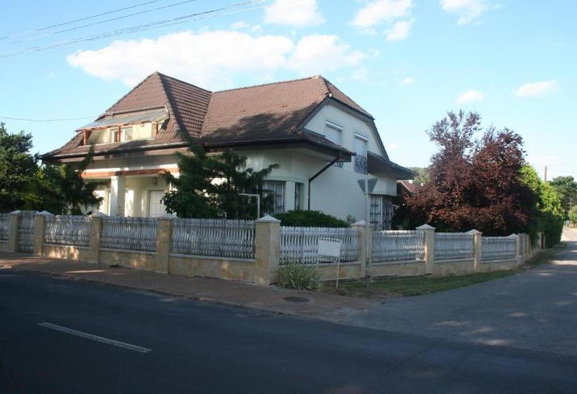 פנסיון Leander Vendeghaz