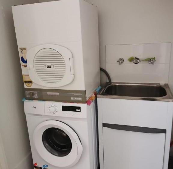 بنسيون North Coogee Beach House