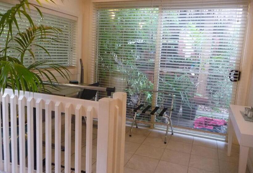 Пансион Orchard Garden