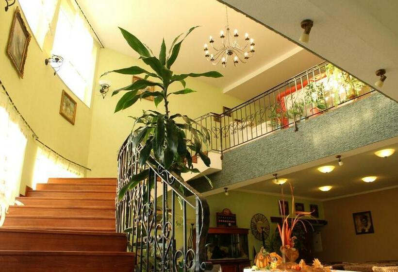 بنسيون Penzión Hellene