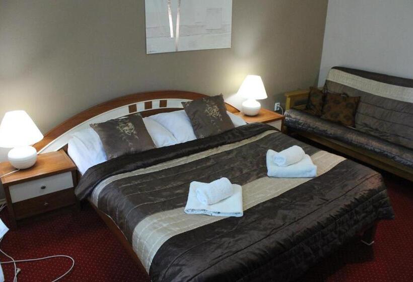 بنسيون Penzión Hellene