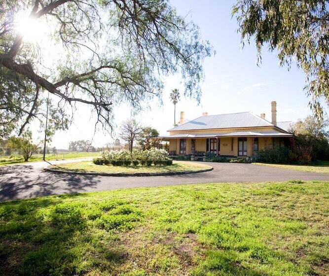 پانسیون Ranelagh House