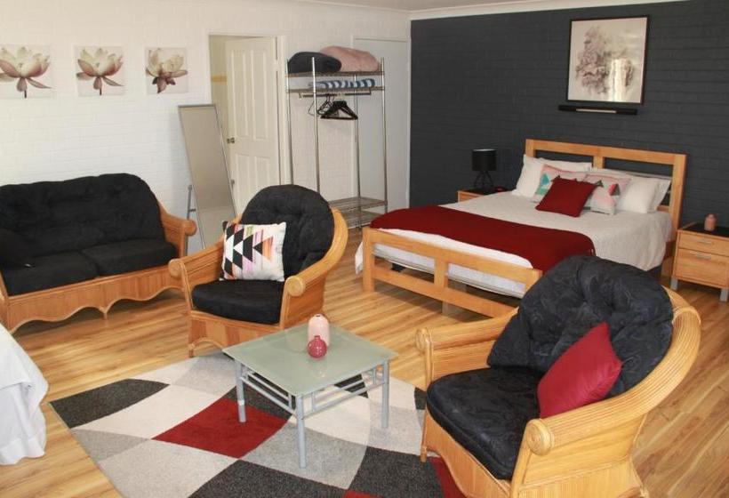 ペンション Salamander Beach Accommodation  Adults Only