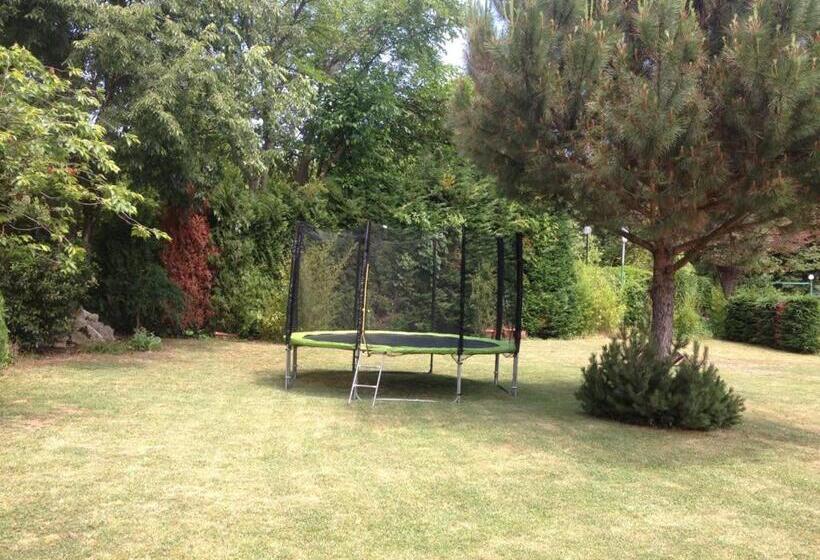 ペンション Secret Garden House