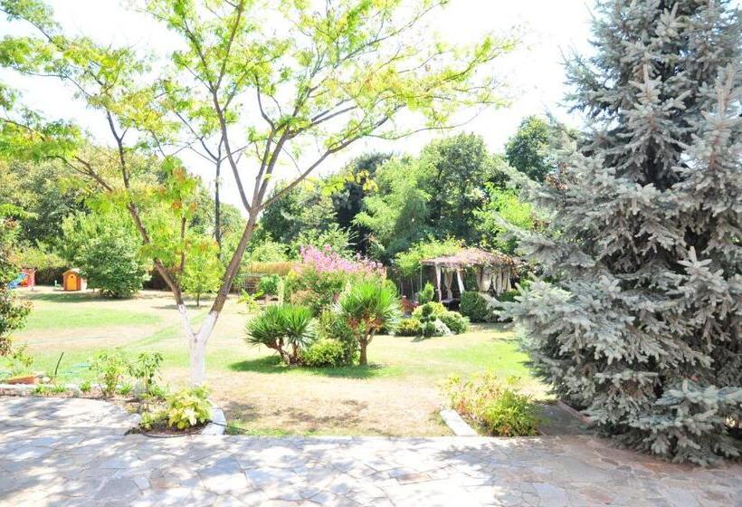 ペンション Secret Garden House