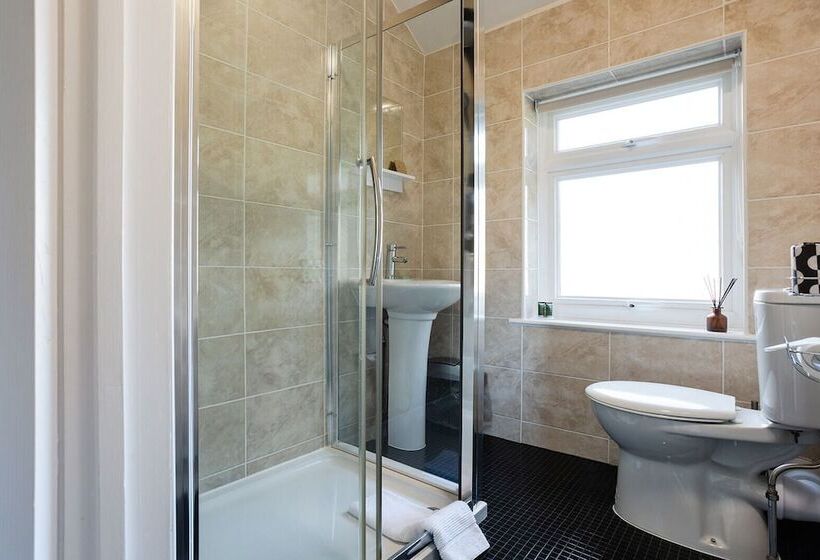 펜션 The Bell Lodge