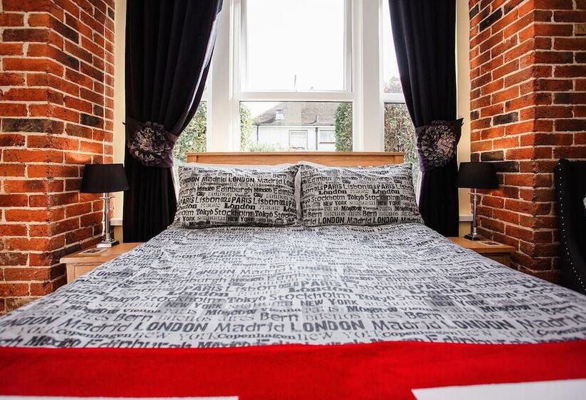 펜션 The Bell Lodge