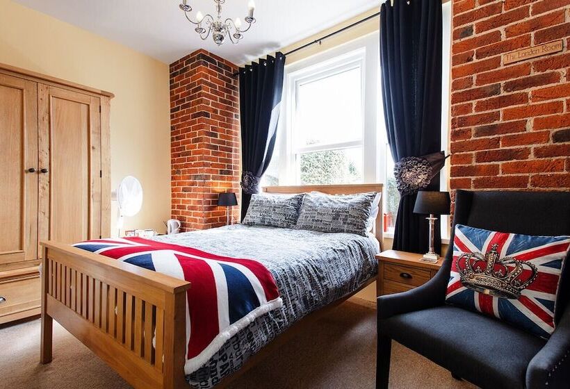 펜션 The Bell Lodge