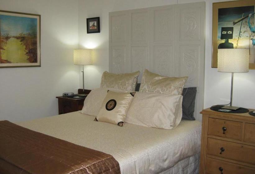 پانسیون Three Chimneys Bed And Breakfast Boutique Guest House