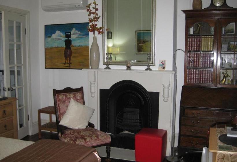 پانسیون Three Chimneys Bed And Breakfast Boutique Guest House