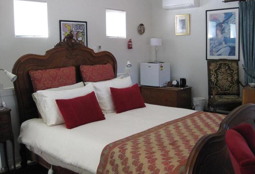 پانسیون Three Chimneys Bed And Breakfast Boutique Guest House