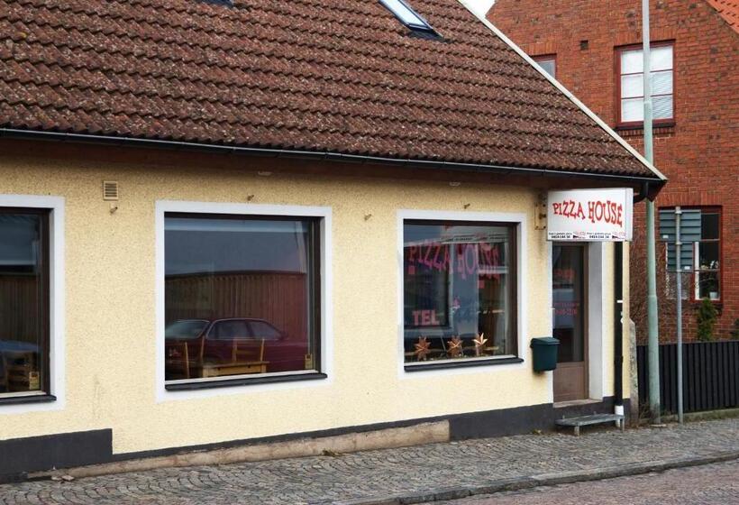 Pizza House Bed & Breakfast