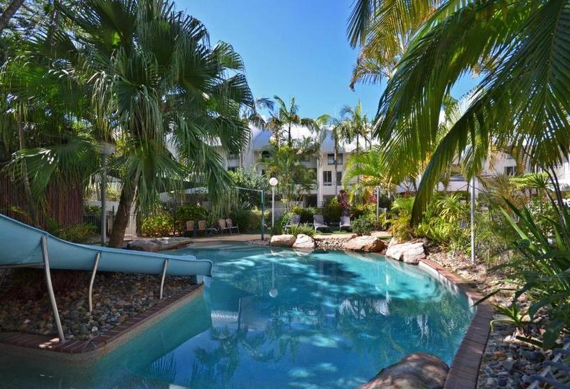 Raintrees Moffat Beach