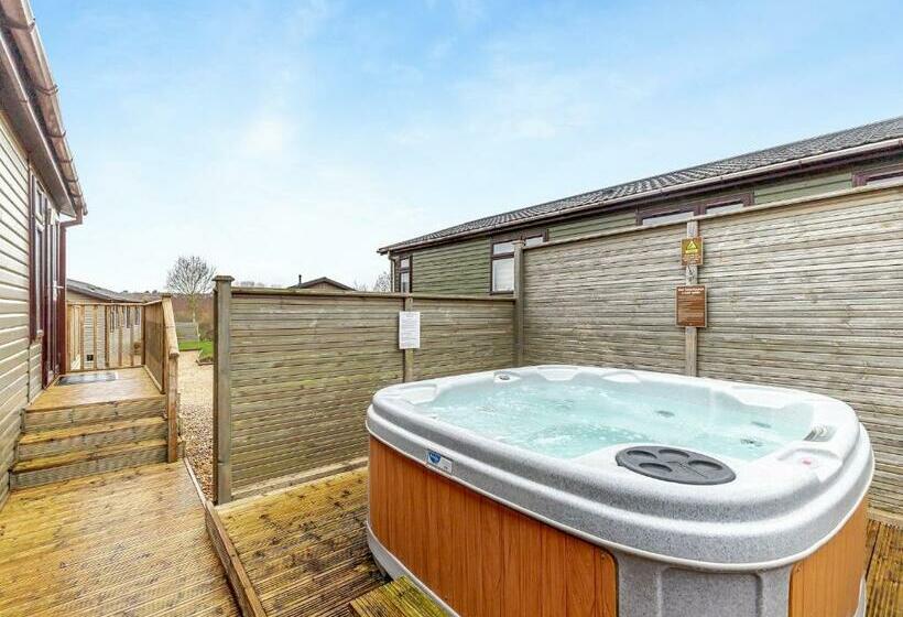 Курорт Ashby Woulds Lodges