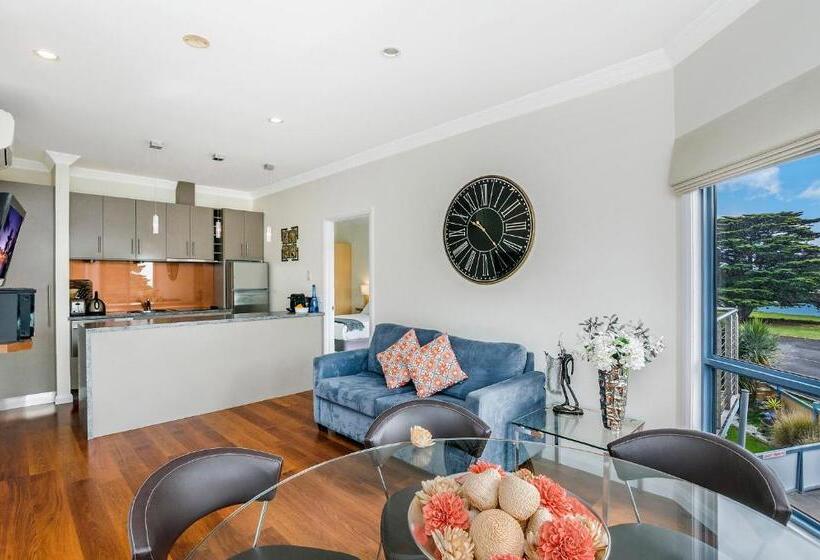 Seascape Accommodation