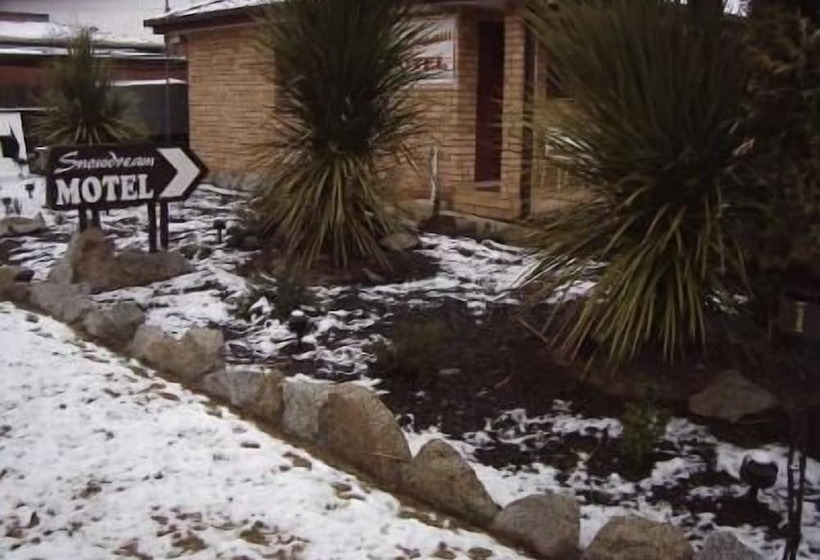 Snowdream Motel