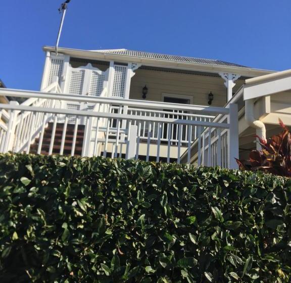 Swan Inn Bed And Breakfast