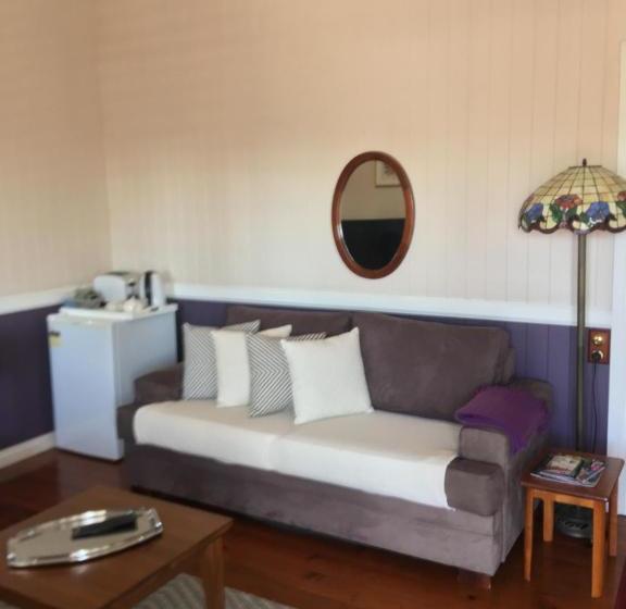 Swan Inn Bed And Breakfast