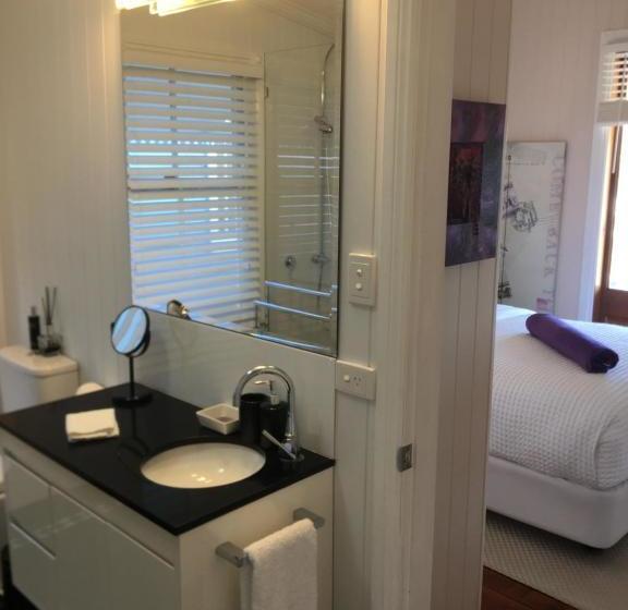 Swan Inn Bed And Breakfast