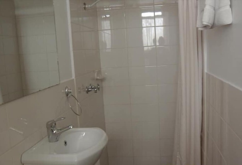 Travellers Rest Motel