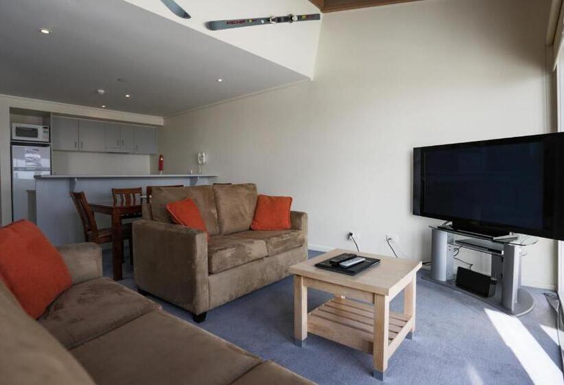 White Crystal Apartments