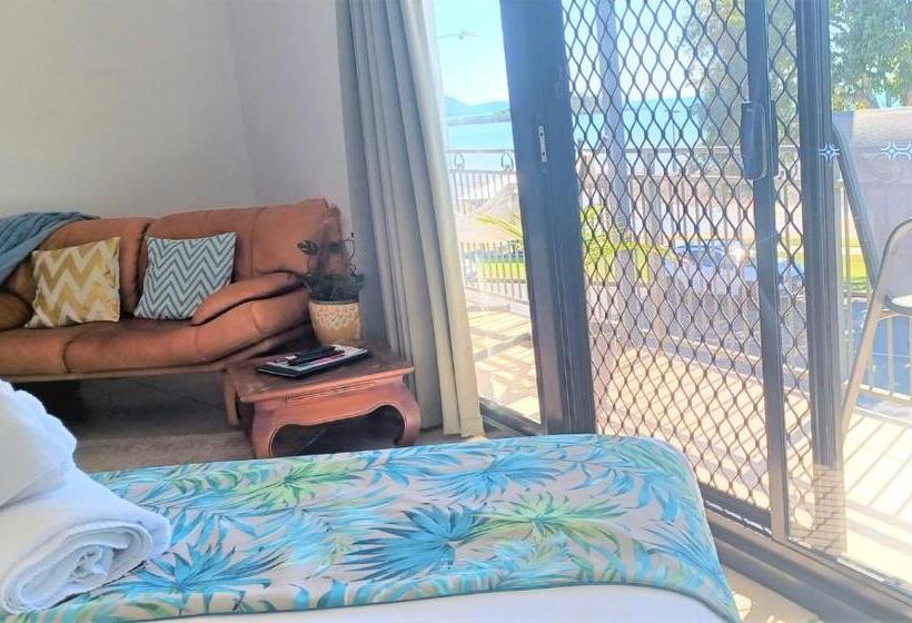 Whitsunday Waterfront Apartments