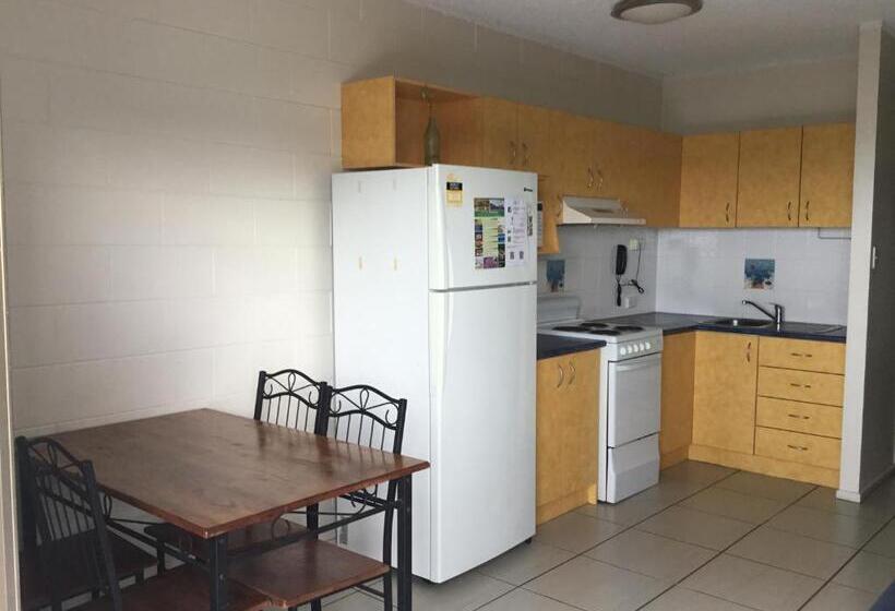 Whitsunday Waterfront Apartments