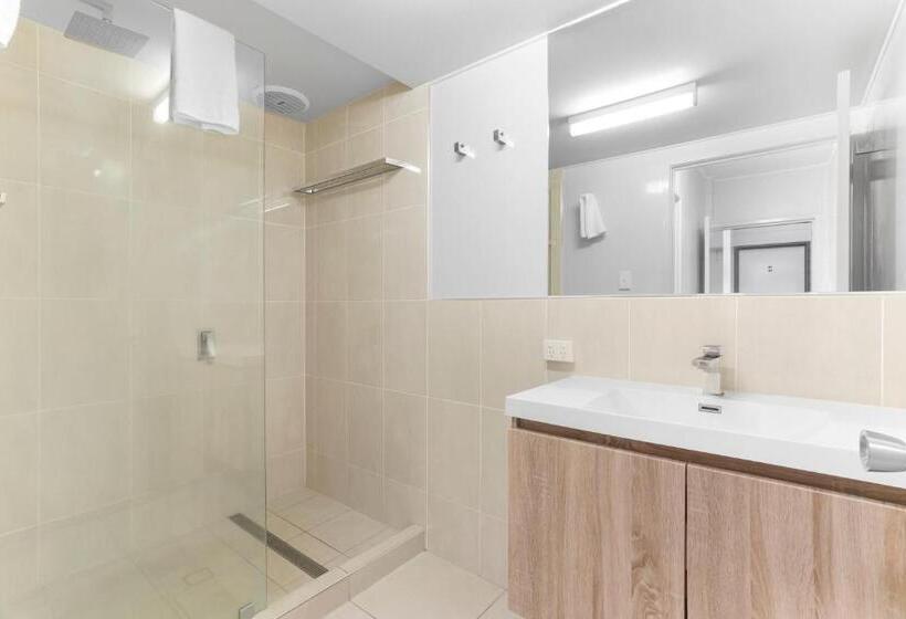 Whitsunday Waterfront Apartments