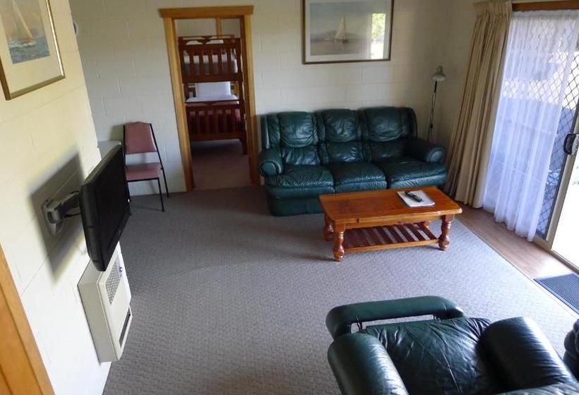 Willaway Motel Apartments