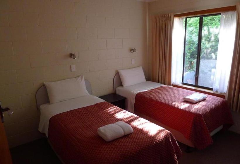 Willaway Motel Apartments