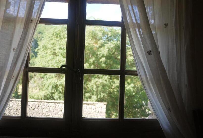 فندق صغير Auberge Des Seguins